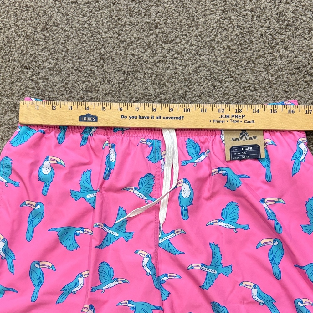 Chubbies Pink Blue Tropical Toucan Mesh Lined Swim Trunks 5.5” XL NWT - Picture 5 of 6
